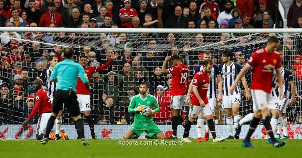 مانشستر يونايتد يخسر ويهدي اللقب لغريميه الستي