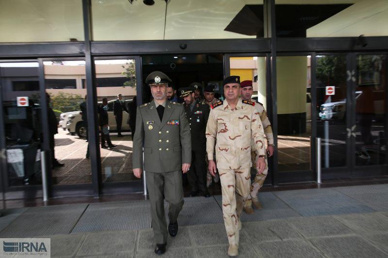 وزير الدفاع الايراني يبحث من بغداد الهجوم الصاروخي الاخیر على سوریا