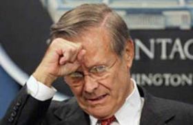 محكمة أميركية تسمح بمقاضاة رامسفيلد في قضية تعذيب في العراق