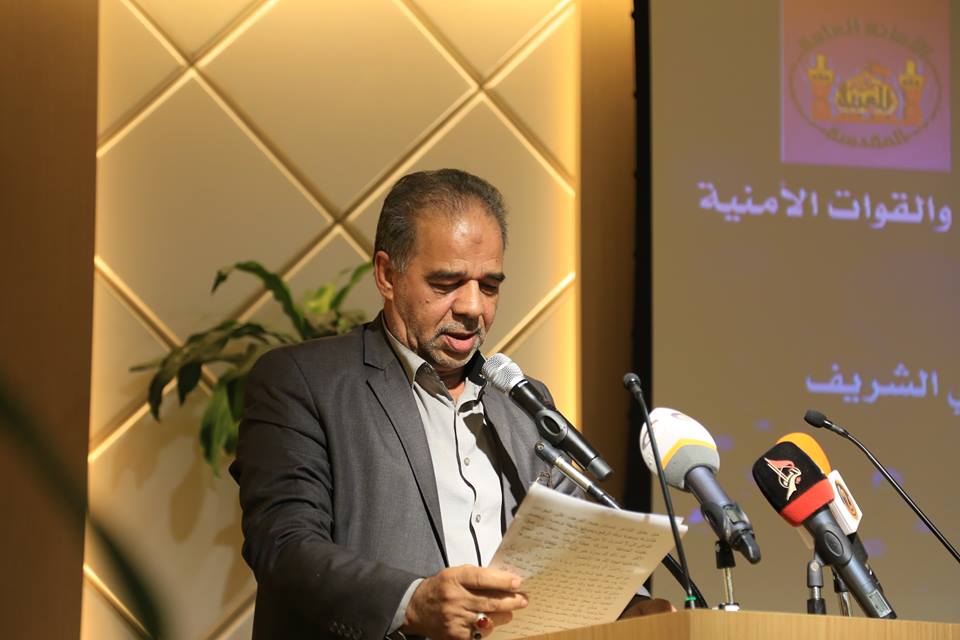 يجافون البر ويزعمون أنهم أبرار