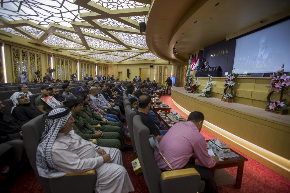 العتبتان المقدستان الحسينية والعباسية تكرمان أسر شهداء الإعلام الحربي