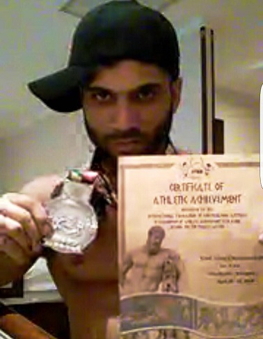 موظف موانئ العراق يخطف فضية آسيا ببناء الاجسام