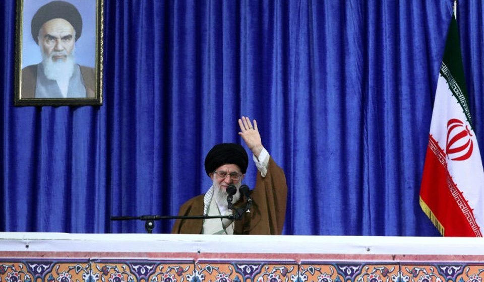 ايران تطالب بضمانات للبقاء في الاتفاق النووي