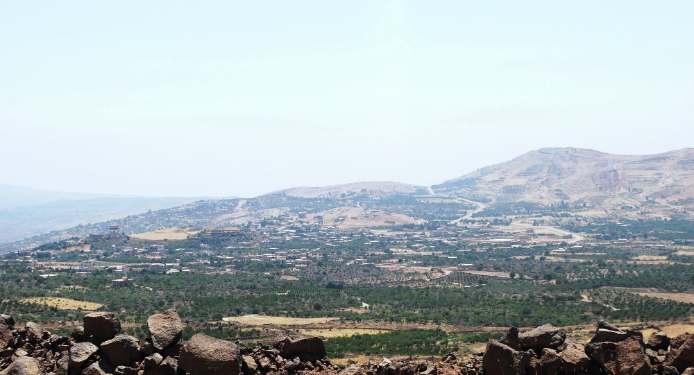 الجيش الإسرائيلي يرصد20 صاروخا أطلقت باتجاه الجولان واعتراض بعضها