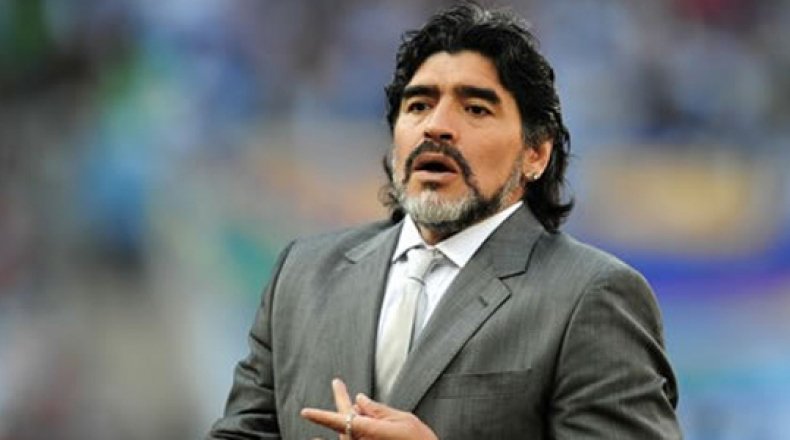 على رأسهم مارادونا.. نجوم الرياضة يهنئون المسلمين برمضان