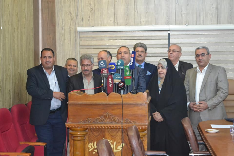 بالفيديو.. لجنة من مكتب العبادي تطلع على محطتين كهربائيتين متلكئتين بكربلاء فيهما هدر للمال العام