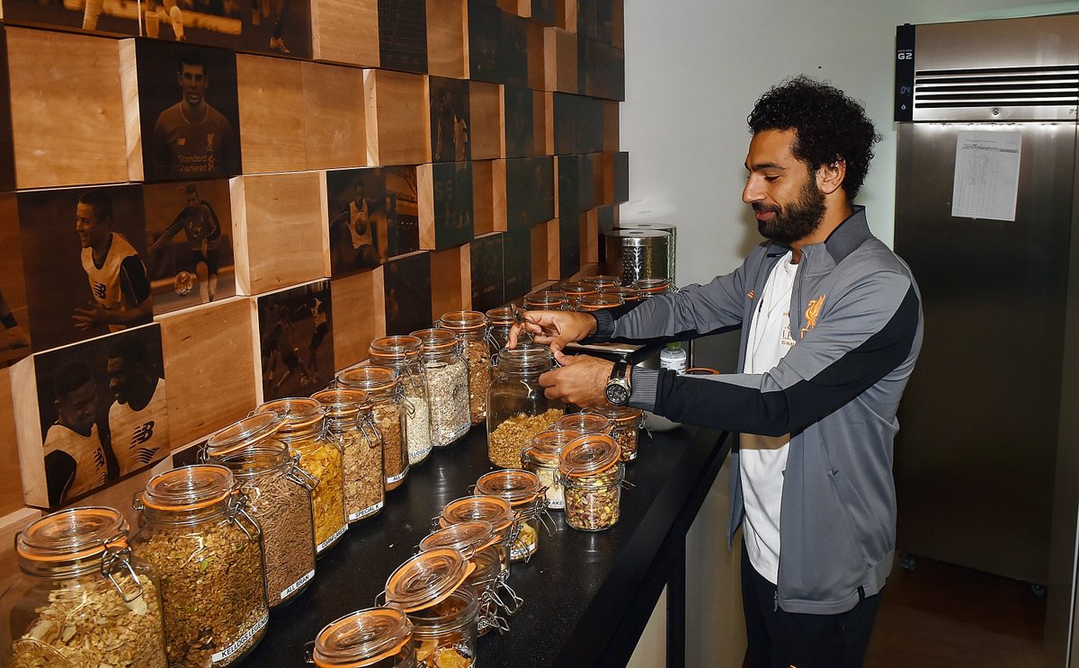 هل صام محمد صلاح بمباراة أمس؟