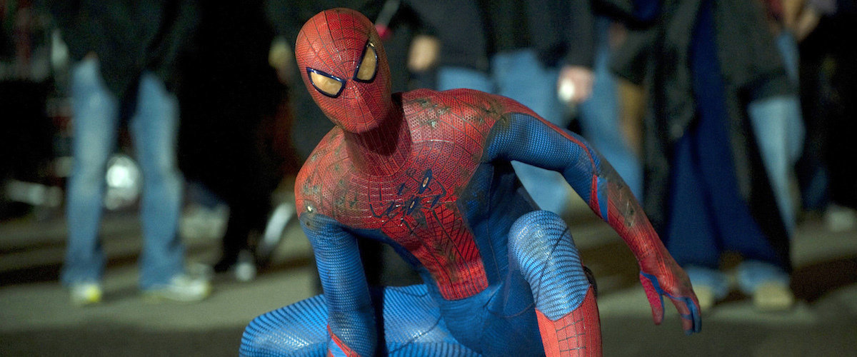 بالفيديو.. سبايدرمان الحقيقي يظهر في فرنسا لينقذ طفلا من الموت