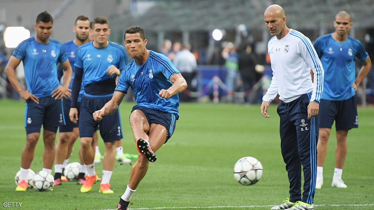 رسميا.. زيدان يعلن استقالته من تدريب ريال مدريد