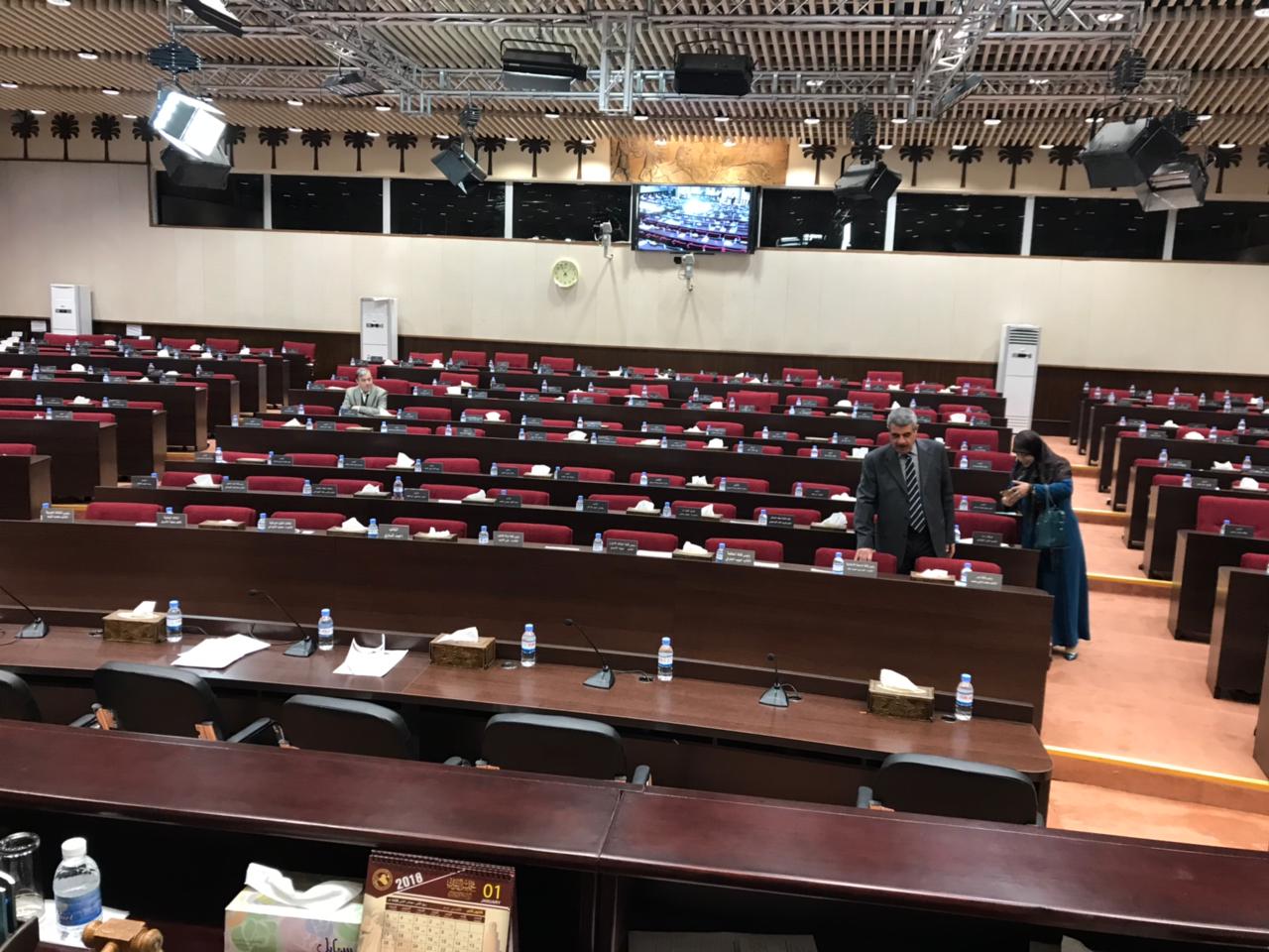 البرلمان يرفع جلسته إلى يوم الأربعاء