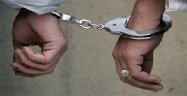 صحيفة: مفاوضات تشكيل الحكومة تتسبب بتعليق 40 مذكرة اعتقال بحق مسؤولين وسياسيين