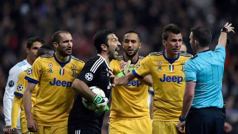 الاتحاد الأوروبي يعاقب بوفون