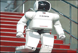 انسان آلي يعلم الفتيات حب العلم والتکنولوجيا