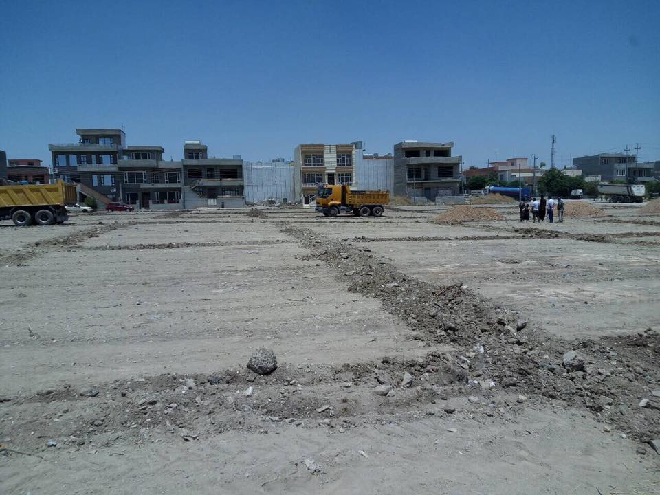 صور .. عضو بمجلس السليمانية يكشف الاستيلاء على أراض عامة وتوزيعها