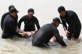 كربلاء: الشرطة النهرية تنتشل جثة لشاب في مقتبل العمر قضى غرقاً (مصور)