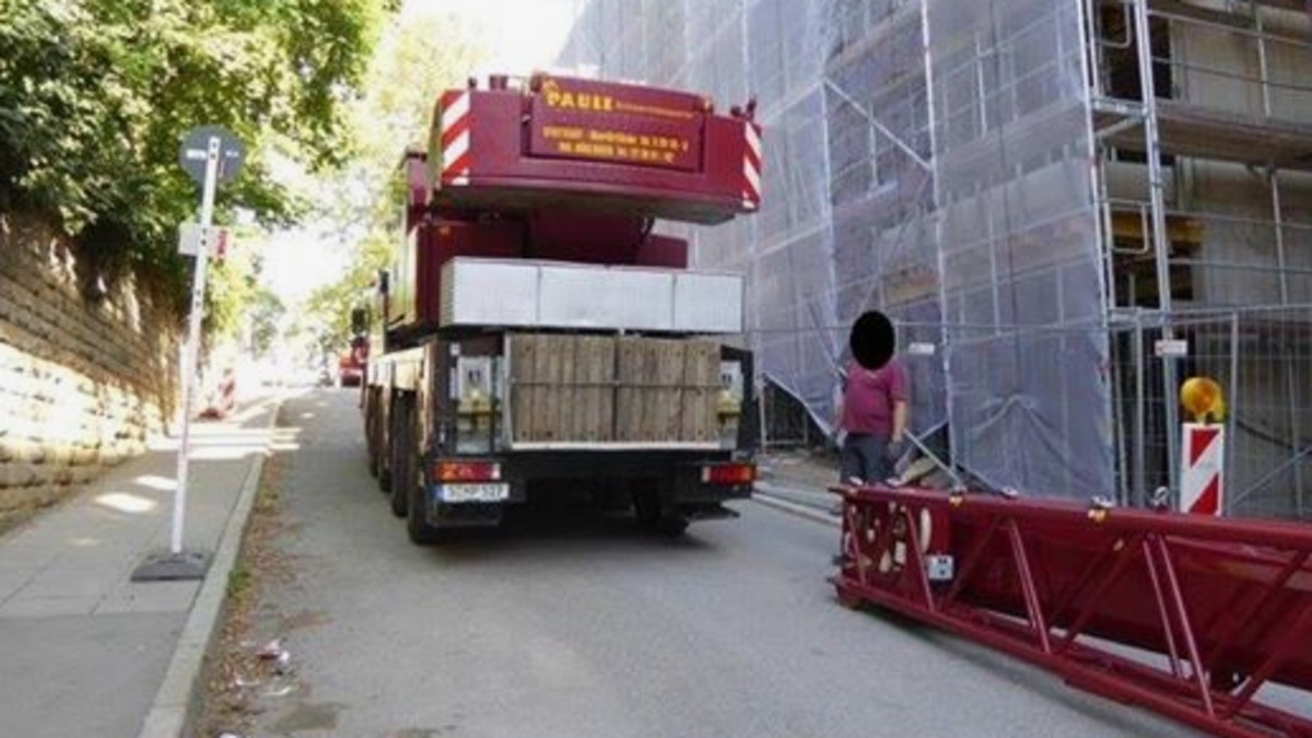 رافعة تزن 48 طنا سُرقت من ألمانيا وظهرت بمصر