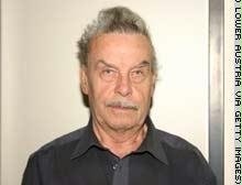 في "أسوأ جريمة" بالنمسا.. أب يحتجز ويغتصب ابنته لـ24 عاماً