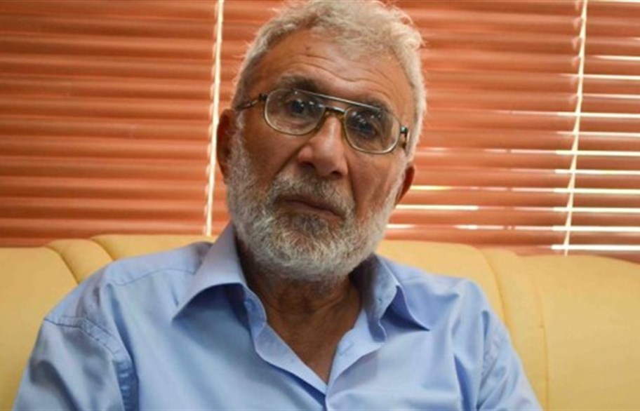 بالصورة:غالب الشابندر يتظاهر ضد مستشار الامن الوطني بسبب تعيين ابناء عشيرته