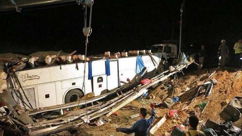 مقتل وإصابة 29 عراقياً في إيران جراء حادث مروري