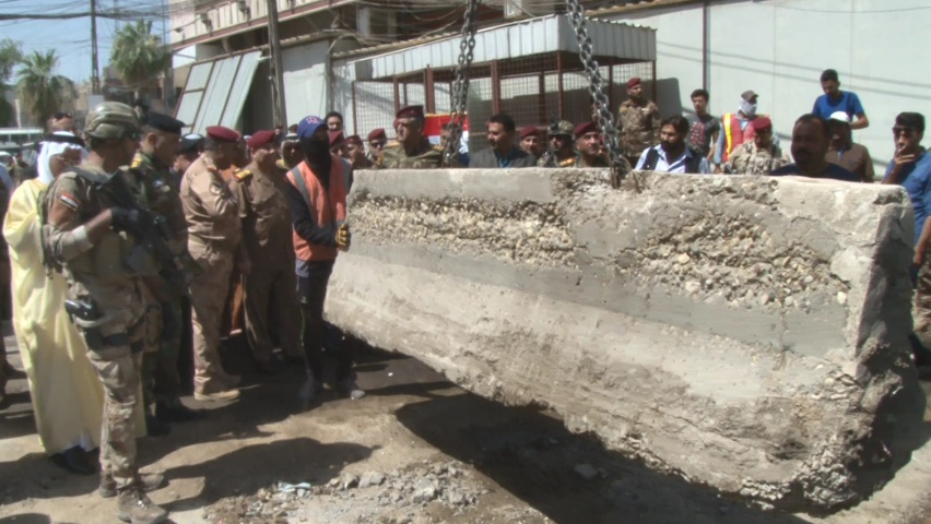 عمليات بغداد تعيد افتتاح شارع سوق المحمودية الرئيسي المغلق منذ عام 2004