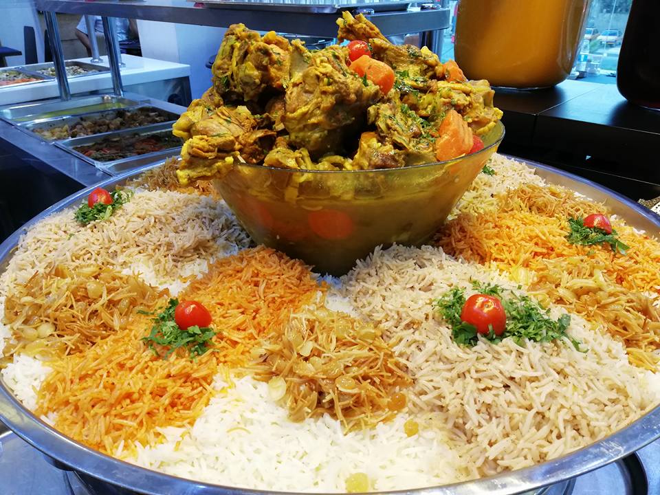 خبراء يحذرون من أخطاء خطيرة في طهي الأرز وحفظه
