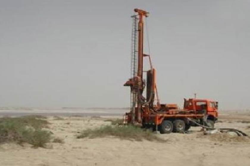 المباشرة بحفر آبار المياه في ذي قار