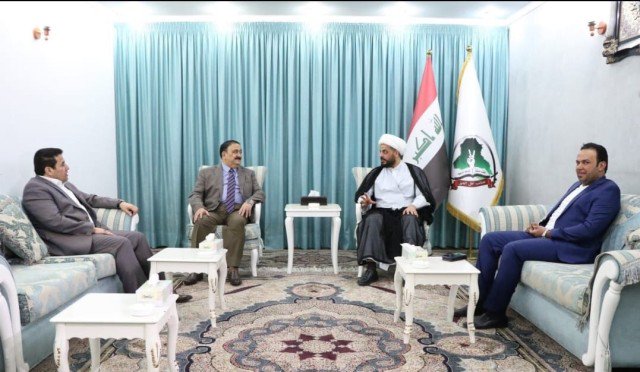 بينها مخازن اسلحة الحشد.. صحيفة تكشف ابرز ما بحثه الاعرجي والحيالي مع الخزعلي