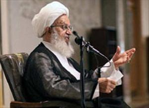 آية الله مكارم شيرازي يؤكد ضرورة دعم الاستقرار في سوريا ويدعو الحكومة فيها الى تقديم اصلاحات