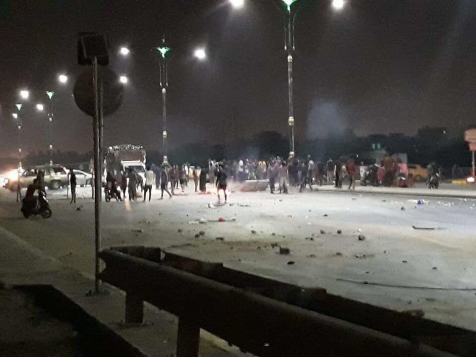 النجباء: ما يحصل في البصرة وواسط من تجاوزات على المتظاهرين جريمة بحق الشعب