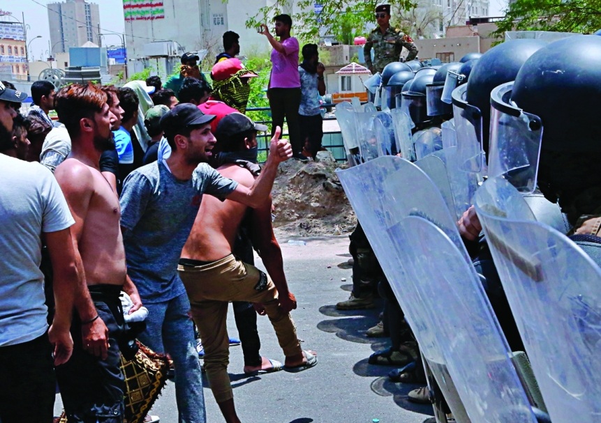 274 عنصرا امنيا مصابا خلال التظاهرات