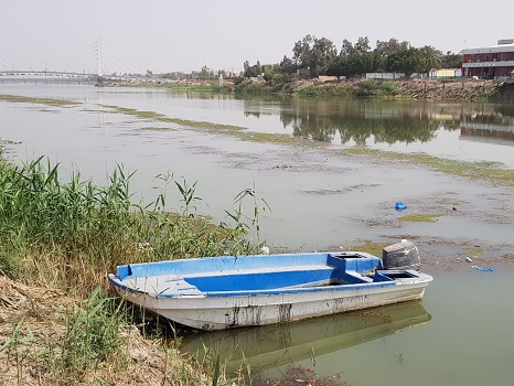 الشرطة النهرية تنقذ شابا حاول الانتحار قرب متنزه الناصرية