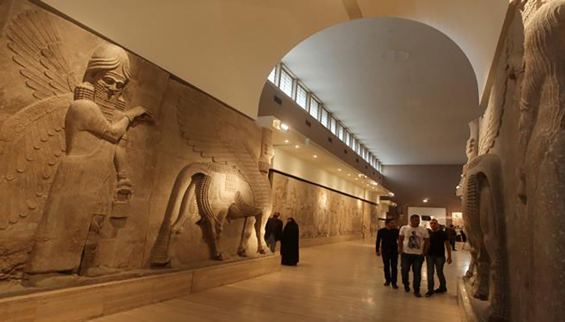 المرجع السيستاني يحدد الحكم الشرعي لشراء اثار العراق المهربة