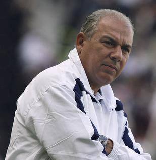 رسميا ... يحيى علوان مدربا لنادي الطلبة