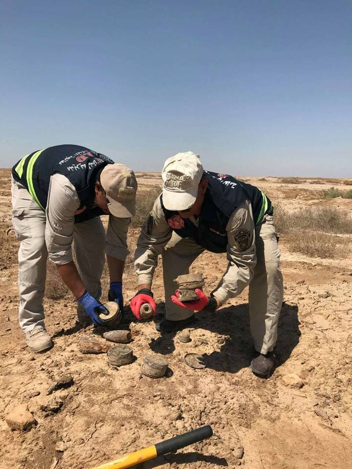 بالصور:رفع مخلفات حربية من موقع الكوت العسكري القديم