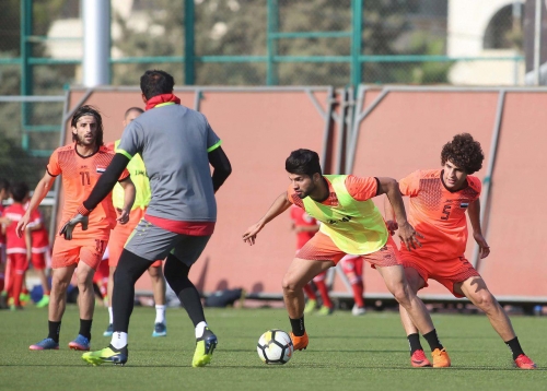 منتخب العراق يصل رام الله في زيارة تاريخية