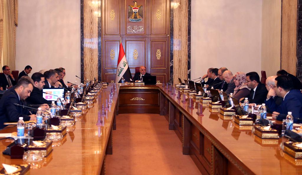 الحكومة تنفي العودة الى سلم الرواتب القديم