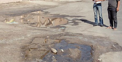 طفح المجاري يهدد بعواقب صحية وبيئية خطرة في احدى مناطق كربلاء