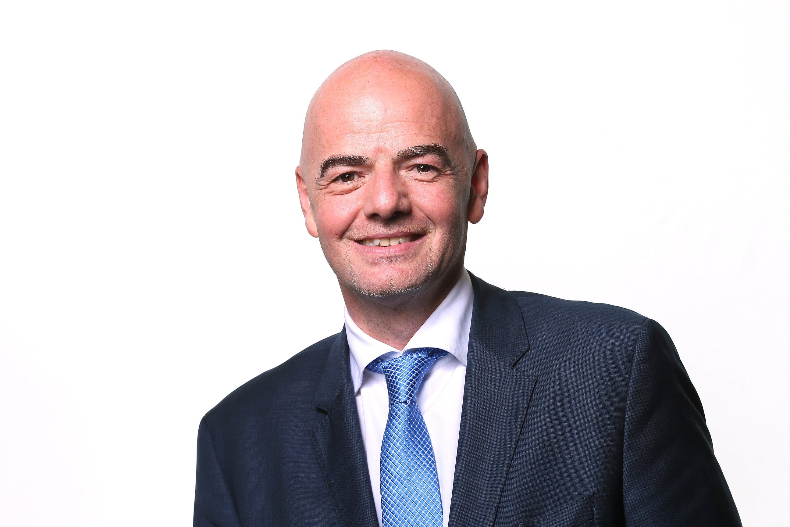 رئيس "فيفا" يبارك للزوراء فوزه باللقب الـ14