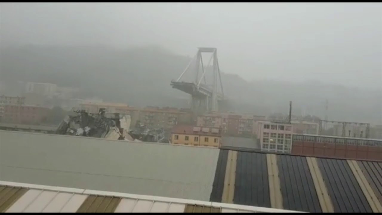 عشرات القتلى بانهيار جسر في جنوى.. وفيديو يرصد الكارثة