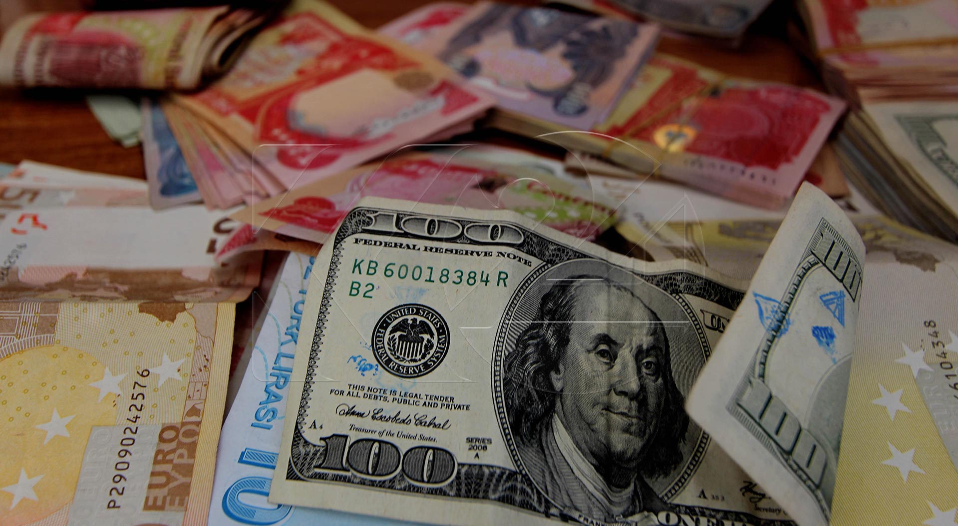 ارتفاع طفيف بسعر صرف الدولار امام الدينار العراقي