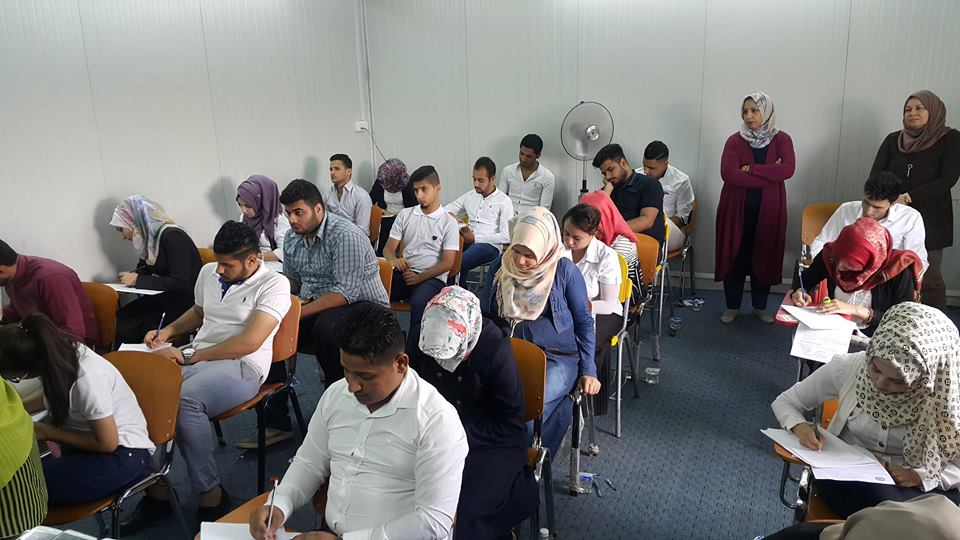 التعليم تحدد موعد امتحانات الدور الثاني في الكليات والمعاهد الحكومية والاهلية