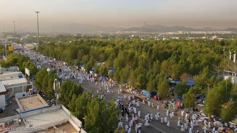 عرفات تستقبل ضيوف الرحمن