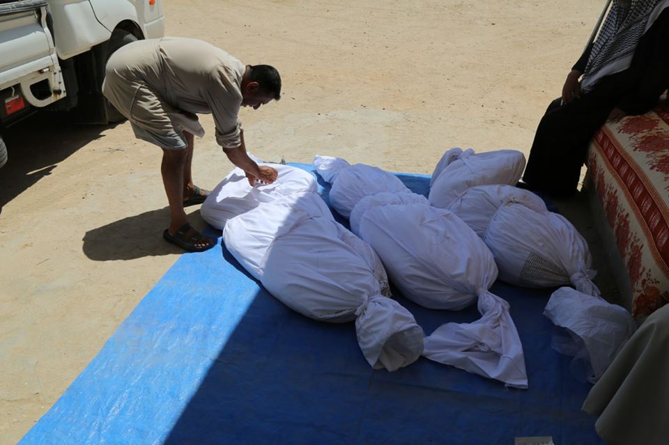 عشرات الاموات في بابل بينهم اطفال متروكين في ثلاجات الموتي منذ 4 سنوات ومؤسسة خيرية تقوم بدفنهم بكربلاء (مصور)