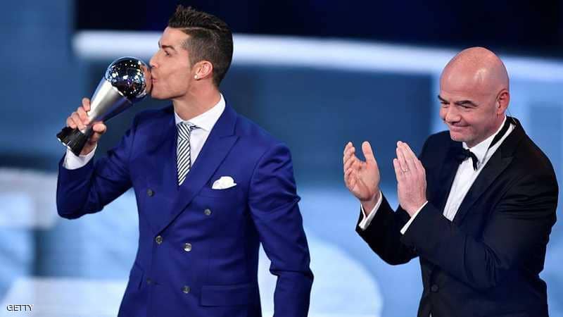 رونالدو يرتكب "الخطأ" الذي انتقد ميسي بسببه