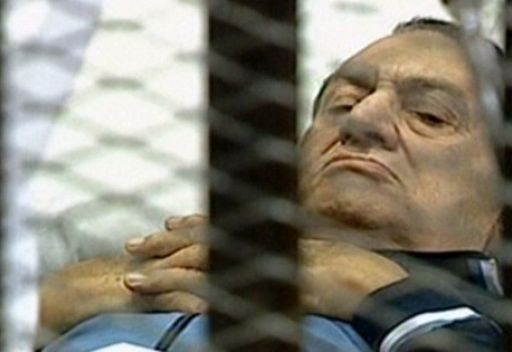 مبارك يدعو بشار الاسد للتنحي .. ويتذكر مصير صدام حسين