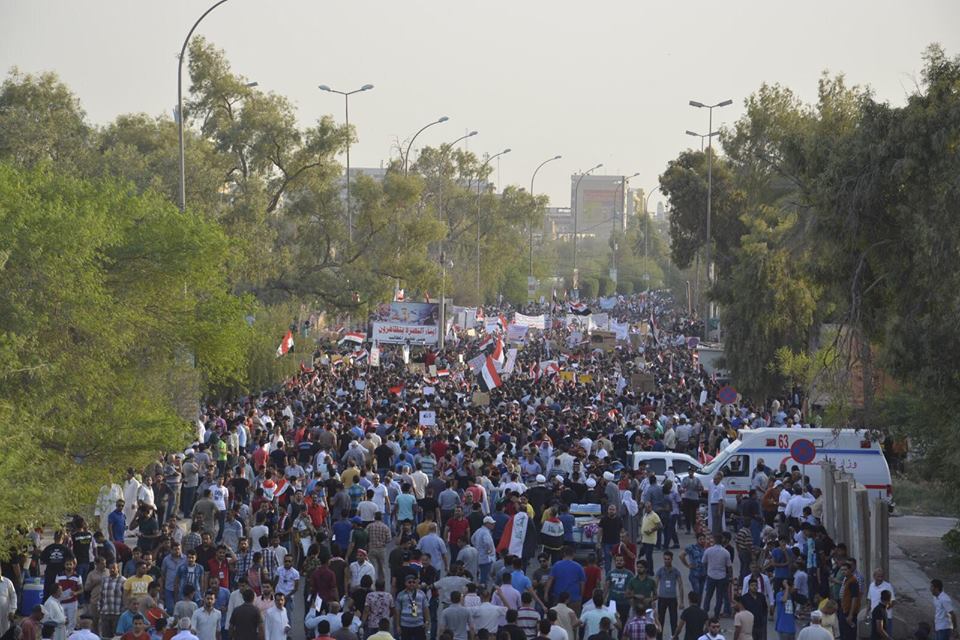 تجدد التظاهرات في الزبير تنديدا باستخدام الرصاص ضد متظاهري البصرة