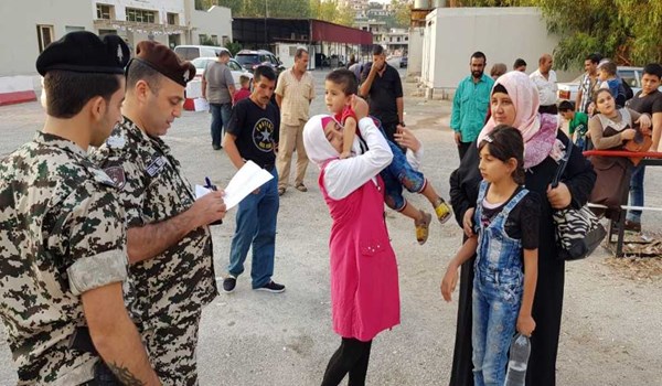 عودة طوعية لمئات النازحين السوريين إلى بلادهم