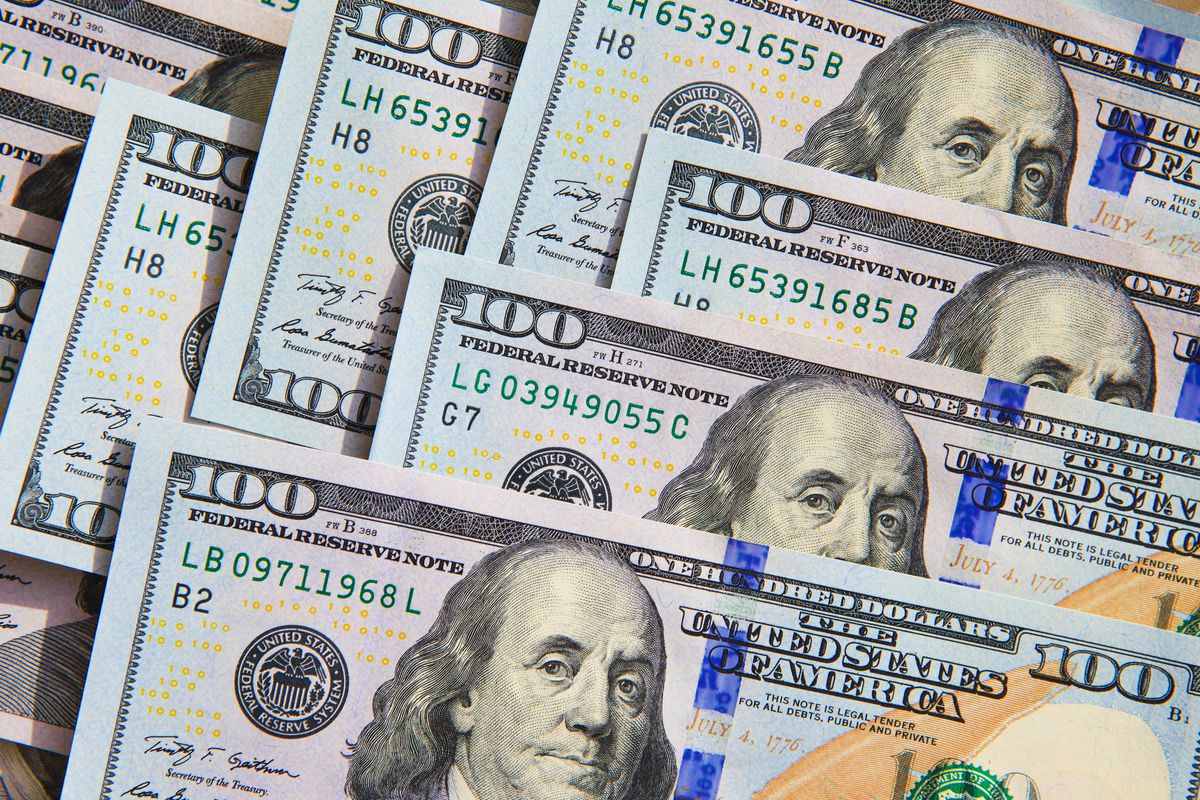 ارتفاع سعر صرف الدولار امام الدينار العراقي الاسواق المحلية