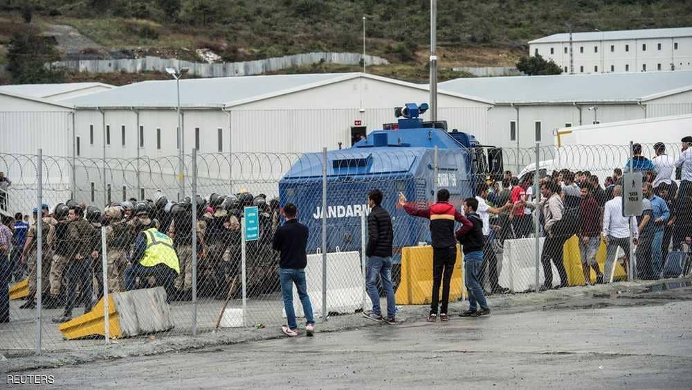 الشرطة التركية تواصل قمع "انتفاضة المطار".. وتعتقل المئات