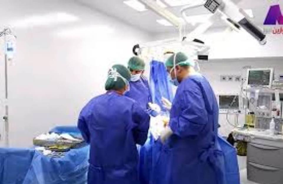 بسبب الرمي العشوائي الجملة العصبية تسجيل(54)إصابة رصاصة بالرأس وتسبب بنزف في الدماغ شلل الأطراف